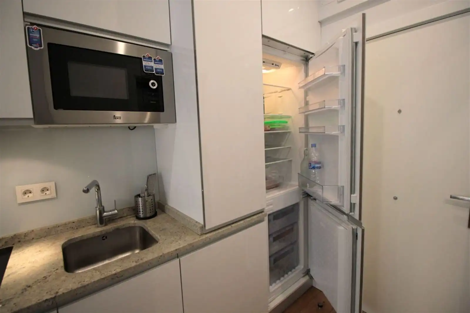 Kitchen of Study for rent in Madrid  with Air Conditioner, Heating and Furnished