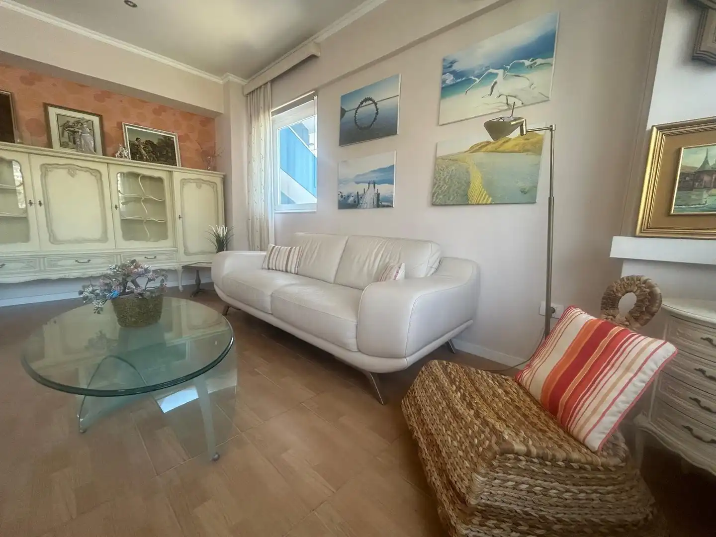 Sala d'estar de Apartament en venda en Puerto de la Cruz amb Moblat i Piscina comunitària