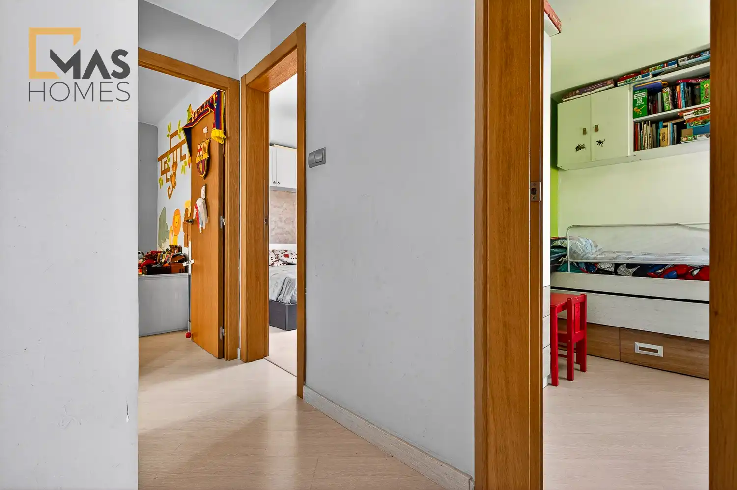 Wohnung zum Verkauf in Terrassa mit Klimaanlage, Heizung und Terrasse