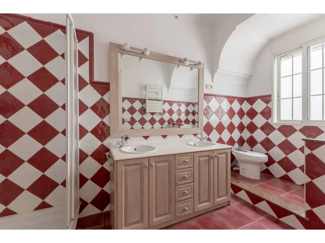 Badezimmer von Wohnung zum Verkauf in Valencia mit Klimaanlage, Heizung und Parkett