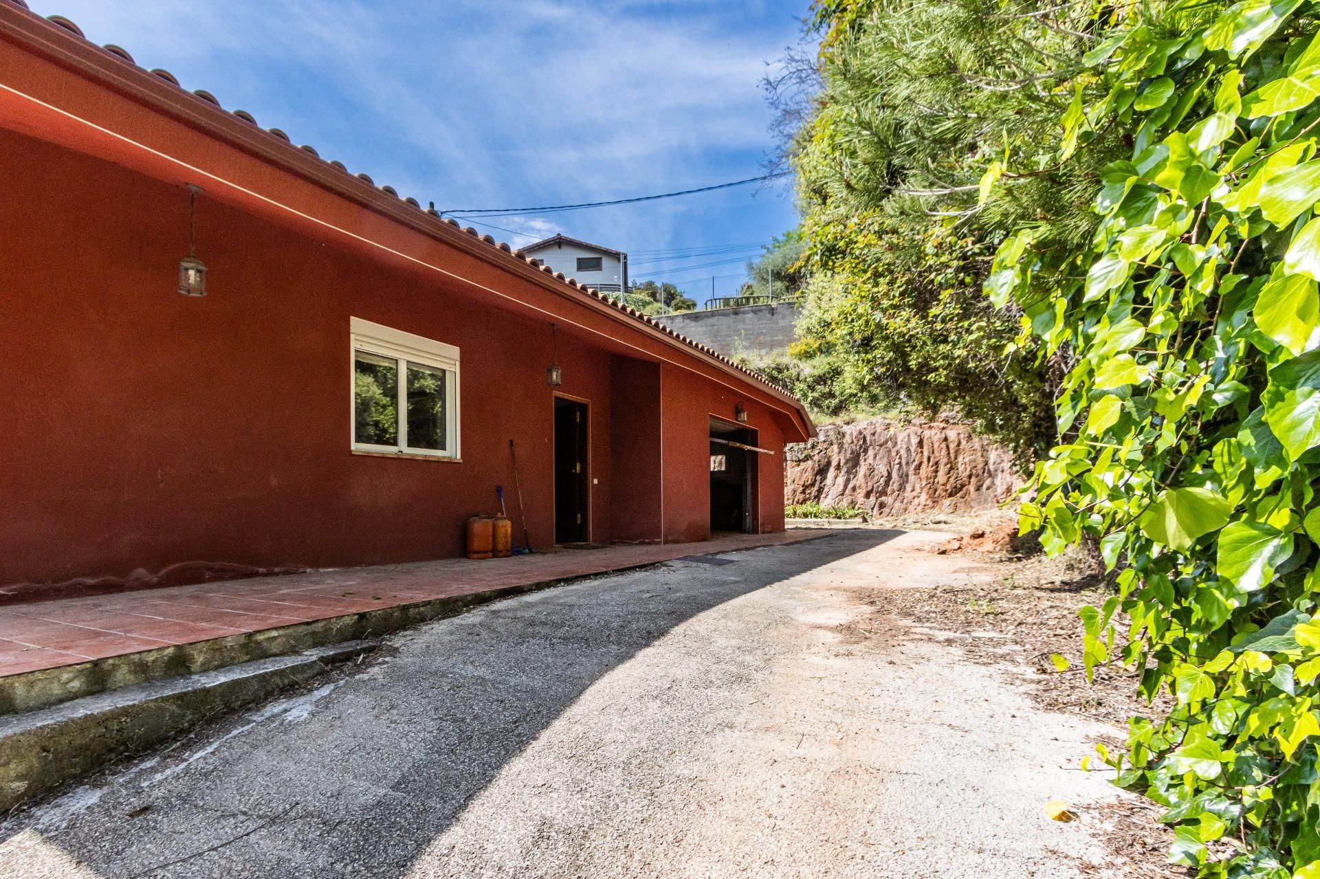 Vista exterior de Casa o xalet en venda en Sant Llorenç Savall amb Calefacció, Jardí privat i Terrassa