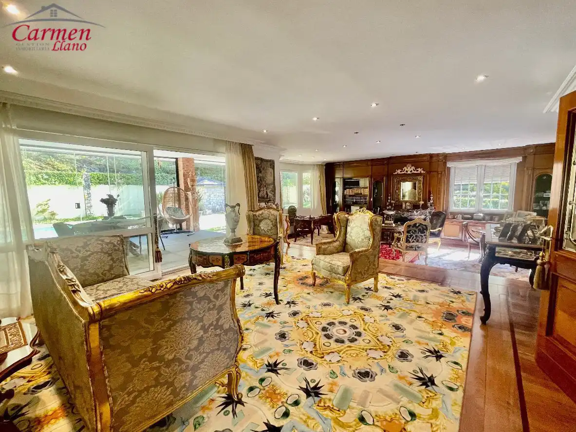 Sala d'estar de Casa o xalet en venda en Mungia amb Calefacció, Jardí privat i Terrassa