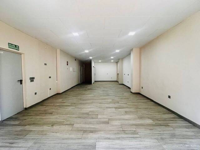 Local comercial en Alquiler en Calle Padró en Sant Fruitós de Bages