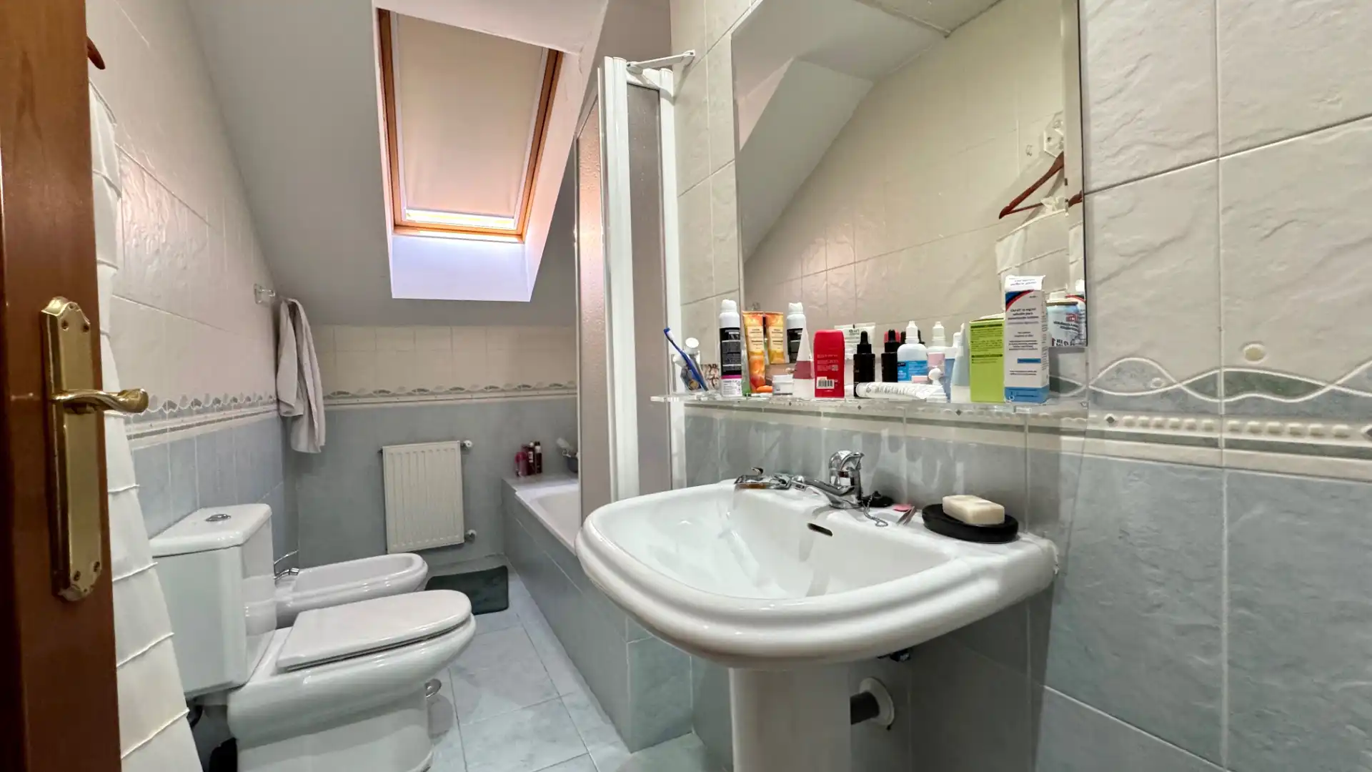 Badezimmer von Maisonette zum Verkauf in Cáceres mit Klimaanlage, Heizung und Parkett