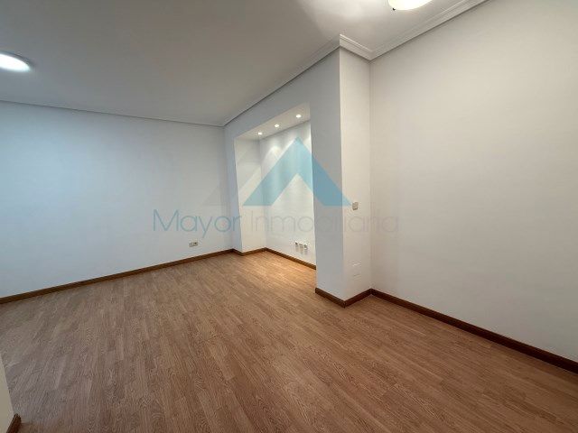Living room of Apartment for sale in Alcalá de Henares  with Air Conditioner, Heating and Parquet flooring