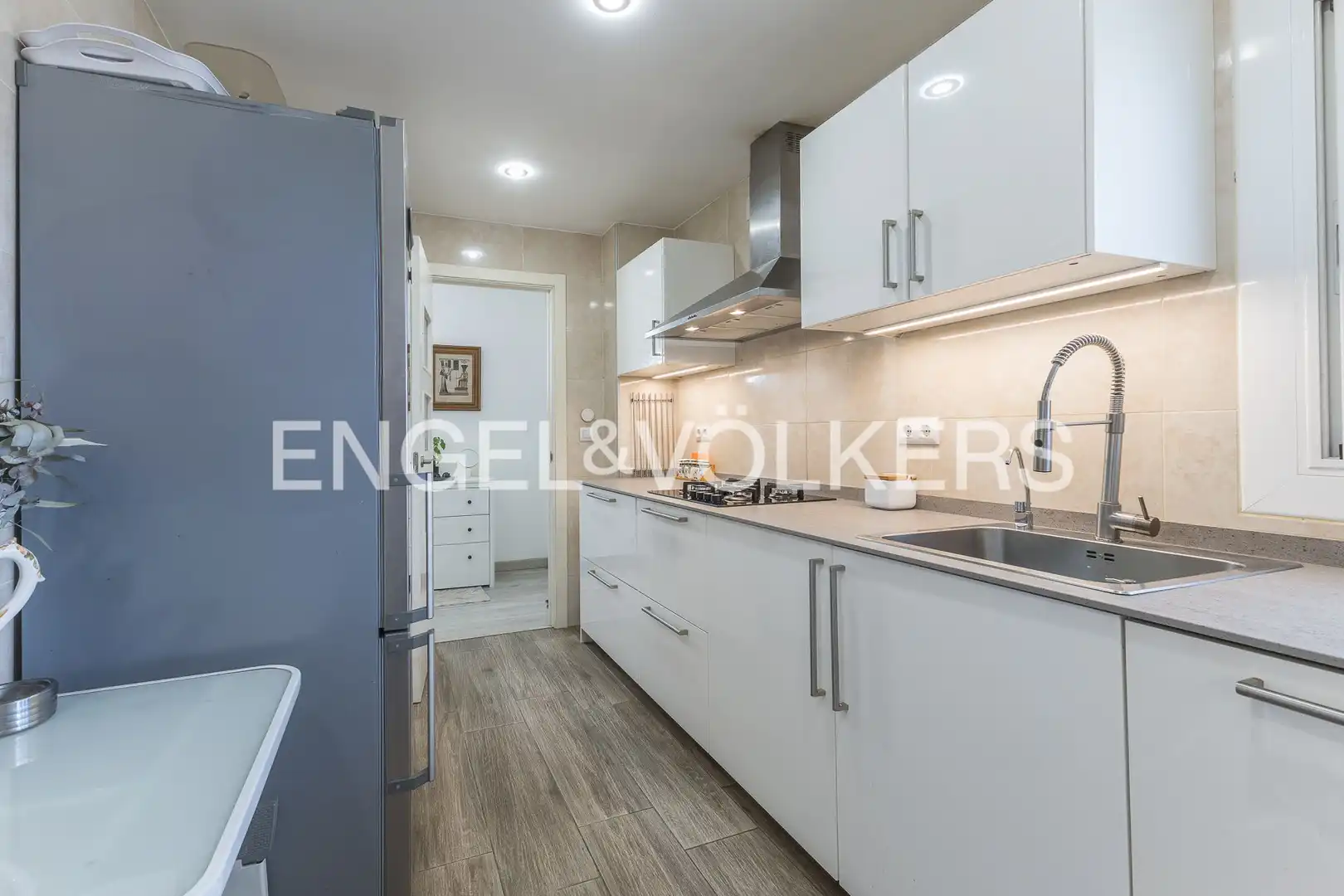 Küche von Wohnung zum Verkauf in Esplugues de Llobregat mit Klimaanlage, Heizung und Parkett