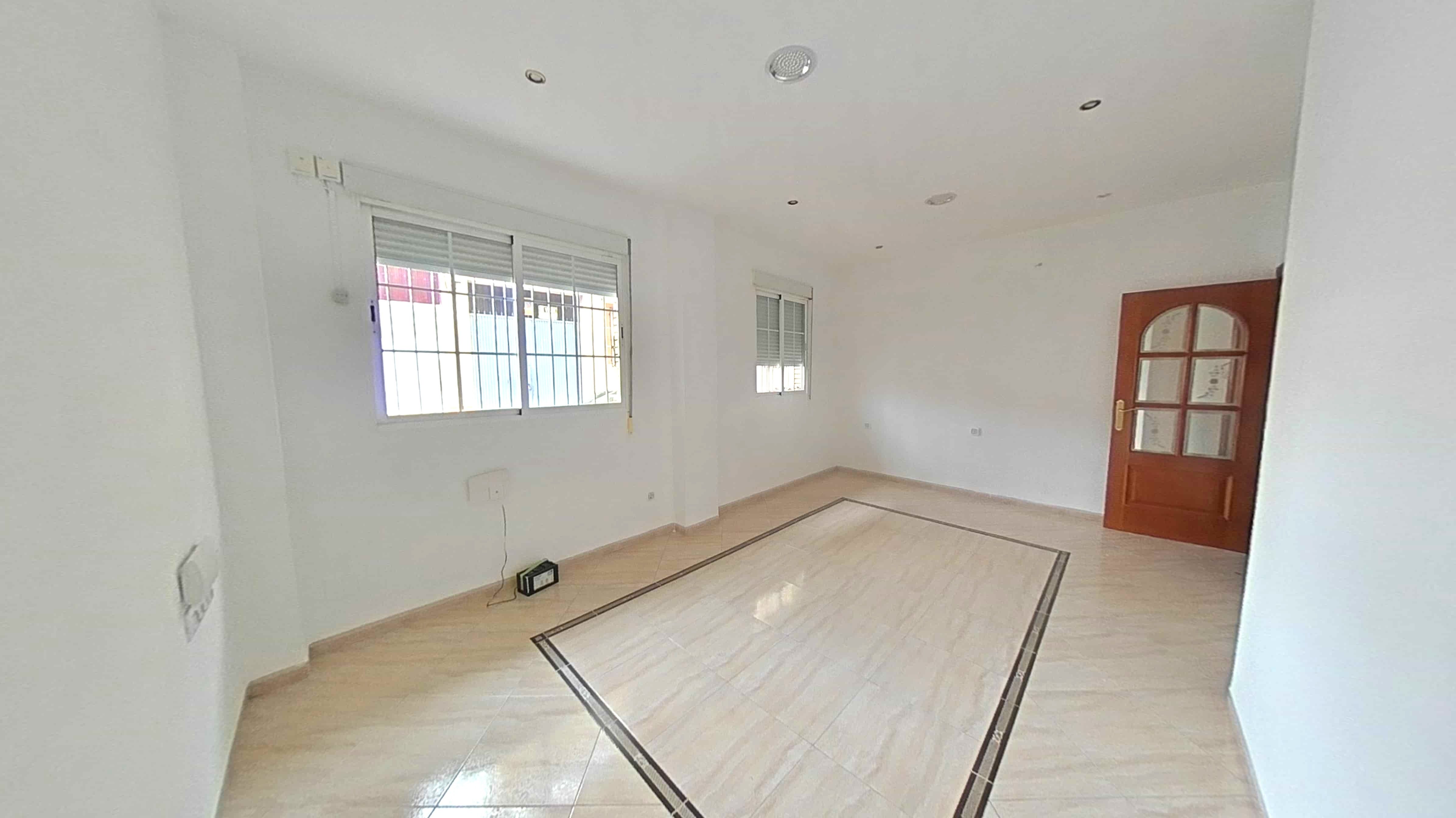 Flat for sale in Huelma