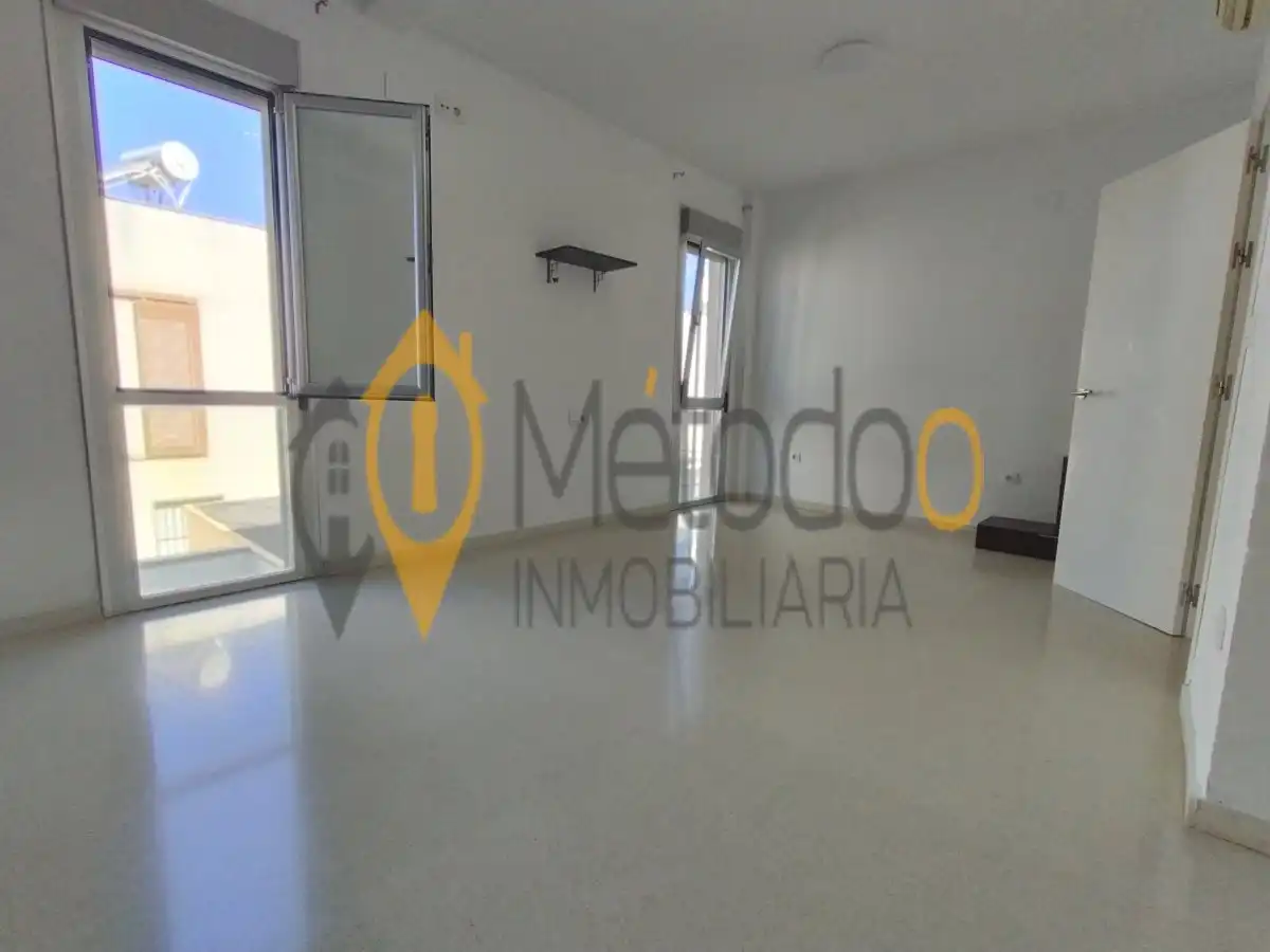 Vista exterior de Casa adosada en venta en La Rinconada con Aire acondicionado, Terraza y Trastero