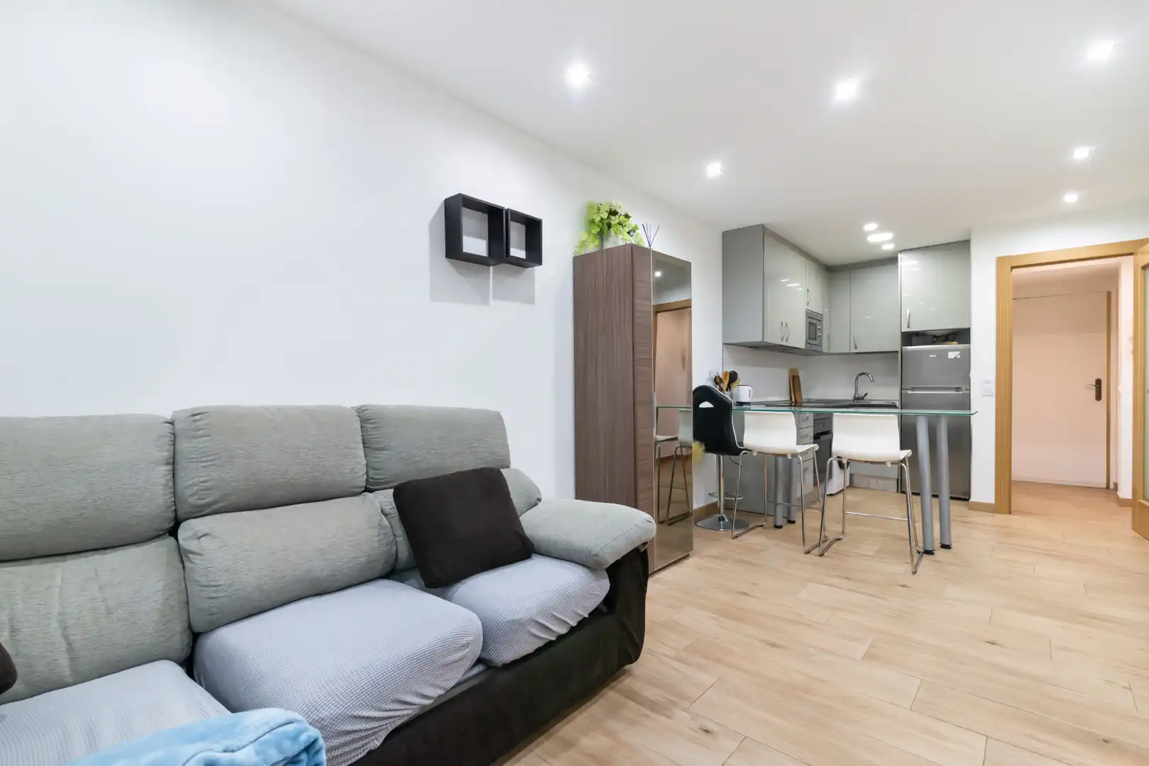 Sala d'estar de Apartament en venda en Madrid amb Aire condicionat, Calefacció i Moblat
