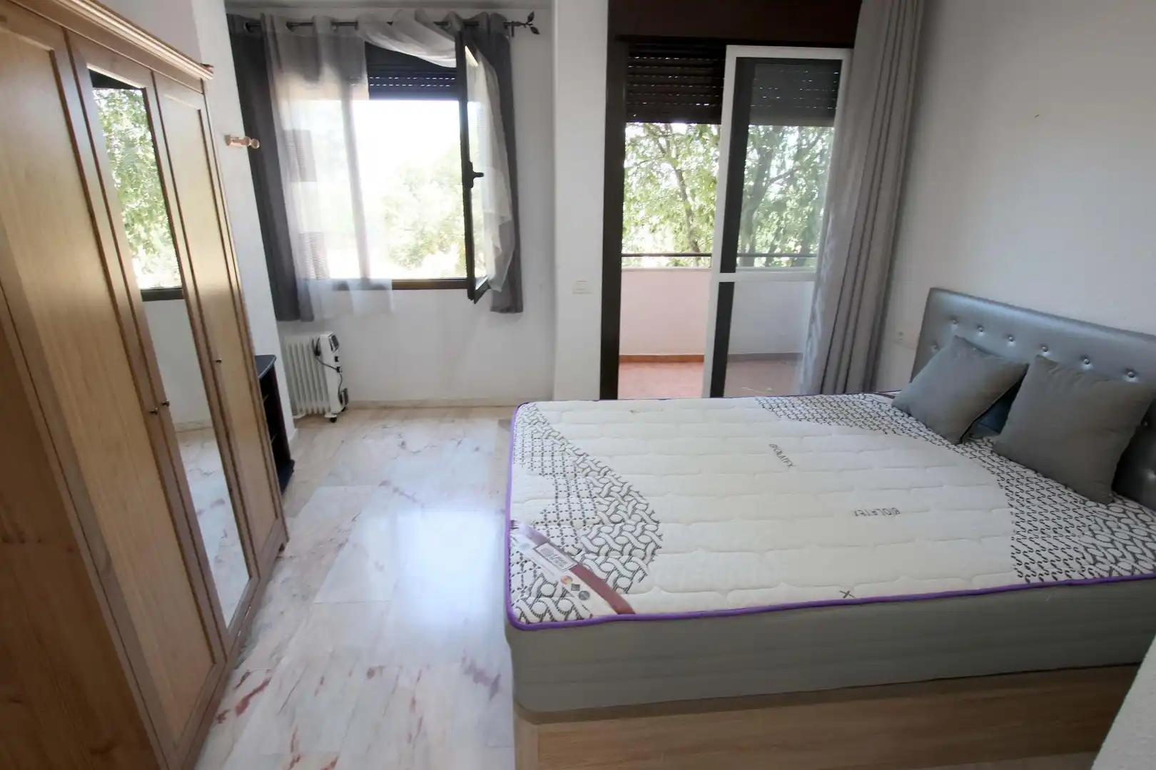 Habitación de Estudio en venta en Badajoz con Aire acondicionado, Amueblado y Balcón