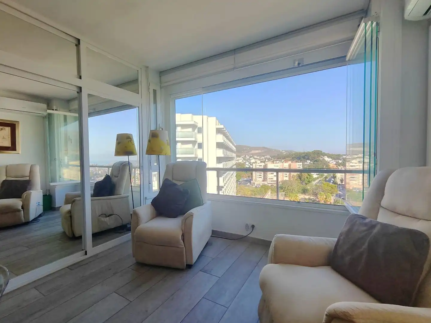 Terraza de Estudio en venta en Torremolinos con Aire acondicionado, Calefacción y Amueblado