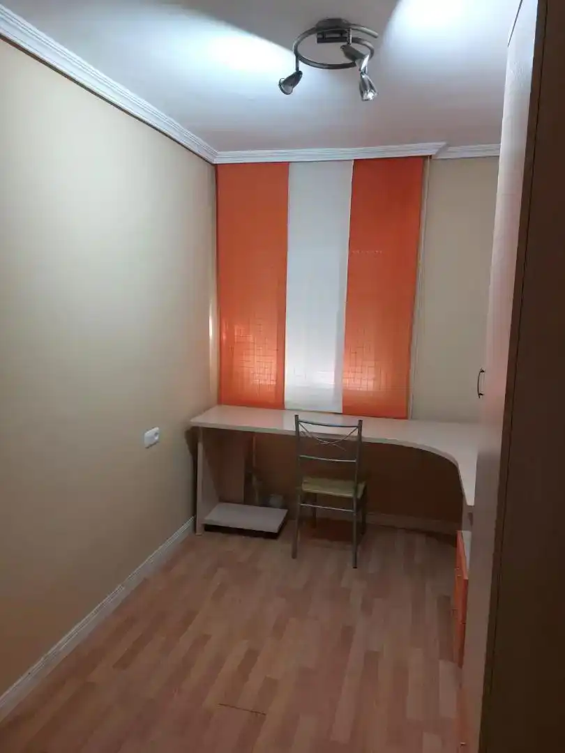 Dormitori de Pis en venda en Torrejón el Rubio amb Aire condicionat, Parquet i Moblat