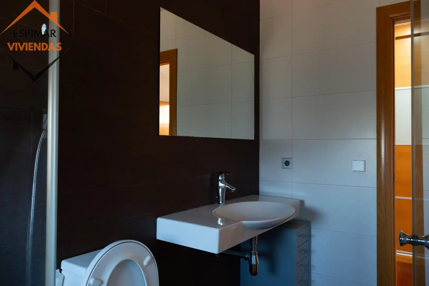 Bathroom of Houses for sale in Villanueva de Gállego  with Air Conditioner, Heating and Private garden