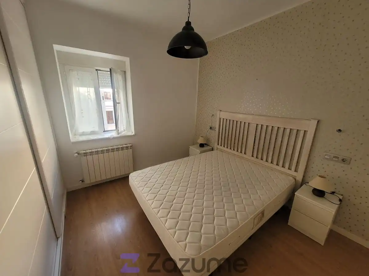 Schlafzimmer von Wohnung zur Miete in Segovia mit Heizung, Parkett und Möbliert