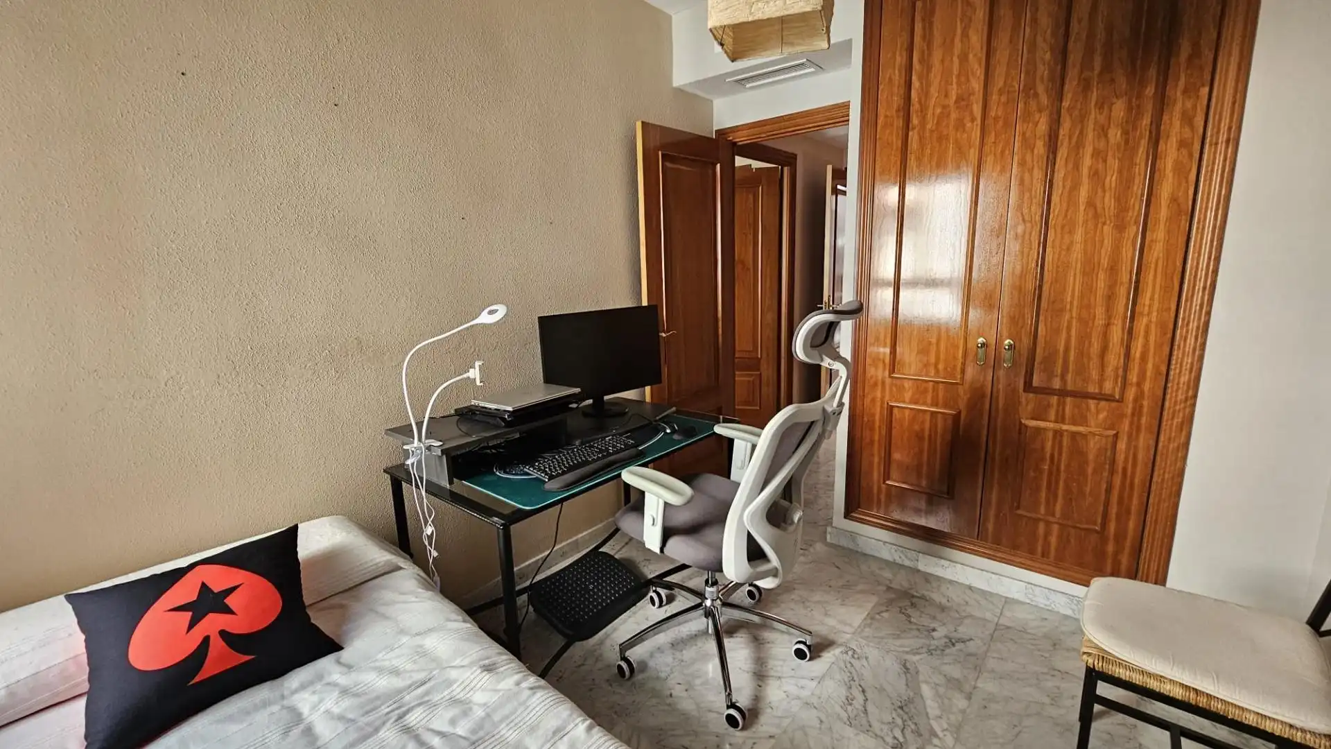Habitación de Piso en venta en Córdoba con Aire acondicionado