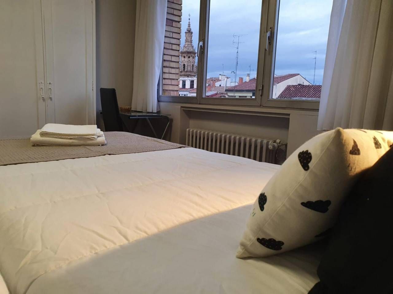 Bedroom of Flat for sale in  Logroño  with Heating and Terrace
