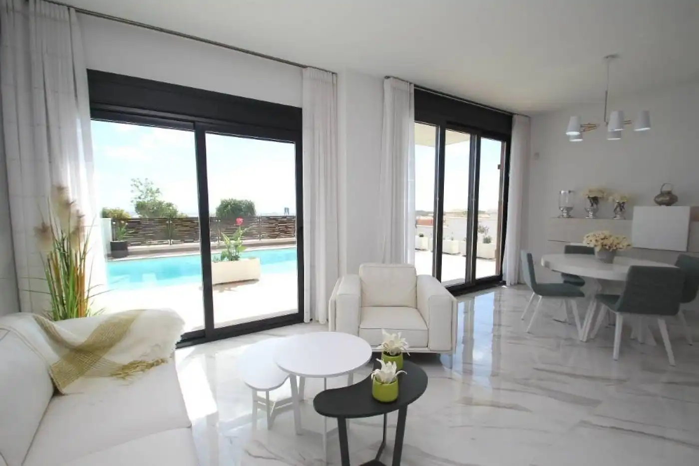 Chalet con piscina en venta en Calle Hernández, imagen 3