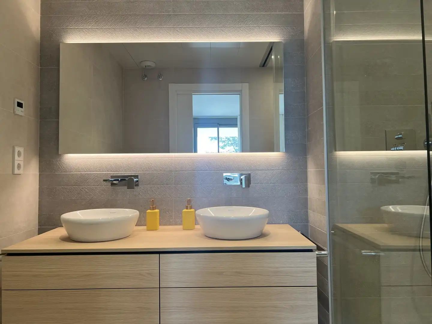 Badezimmer von Wohnung zur Miete in Salou mit Klimaanlage, Heizung und Terrasse