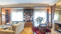 Sala d'estar de Apartament en venda en  Barcelona Capital amb Terrassa i Balcó