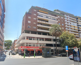 Vista exterior de Apartament en venda en  Sevilla Capital amb Moblat, Rentadora i Microones