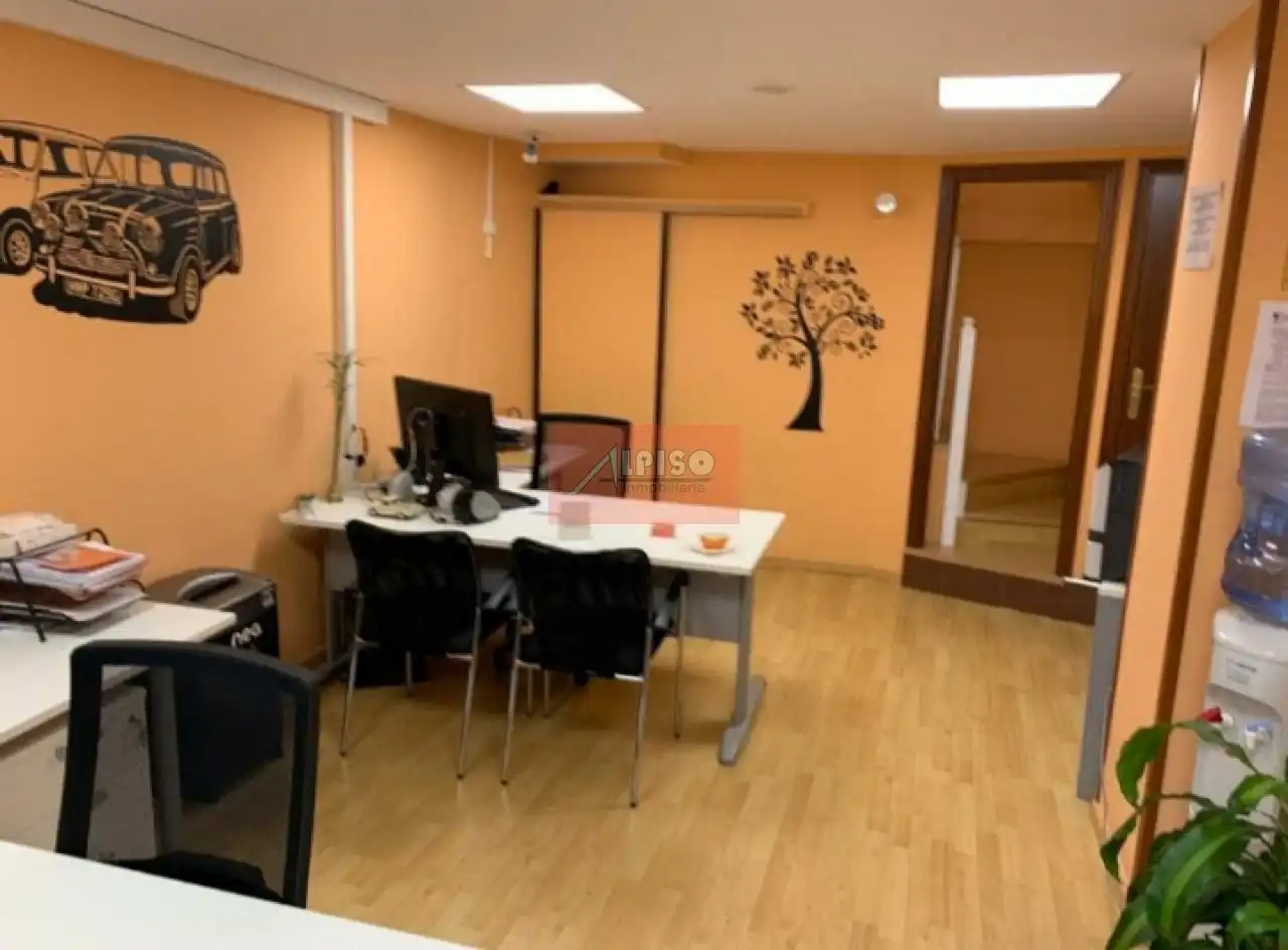 Bureau avec ascenseur à louer à A Ponte, imagen 10