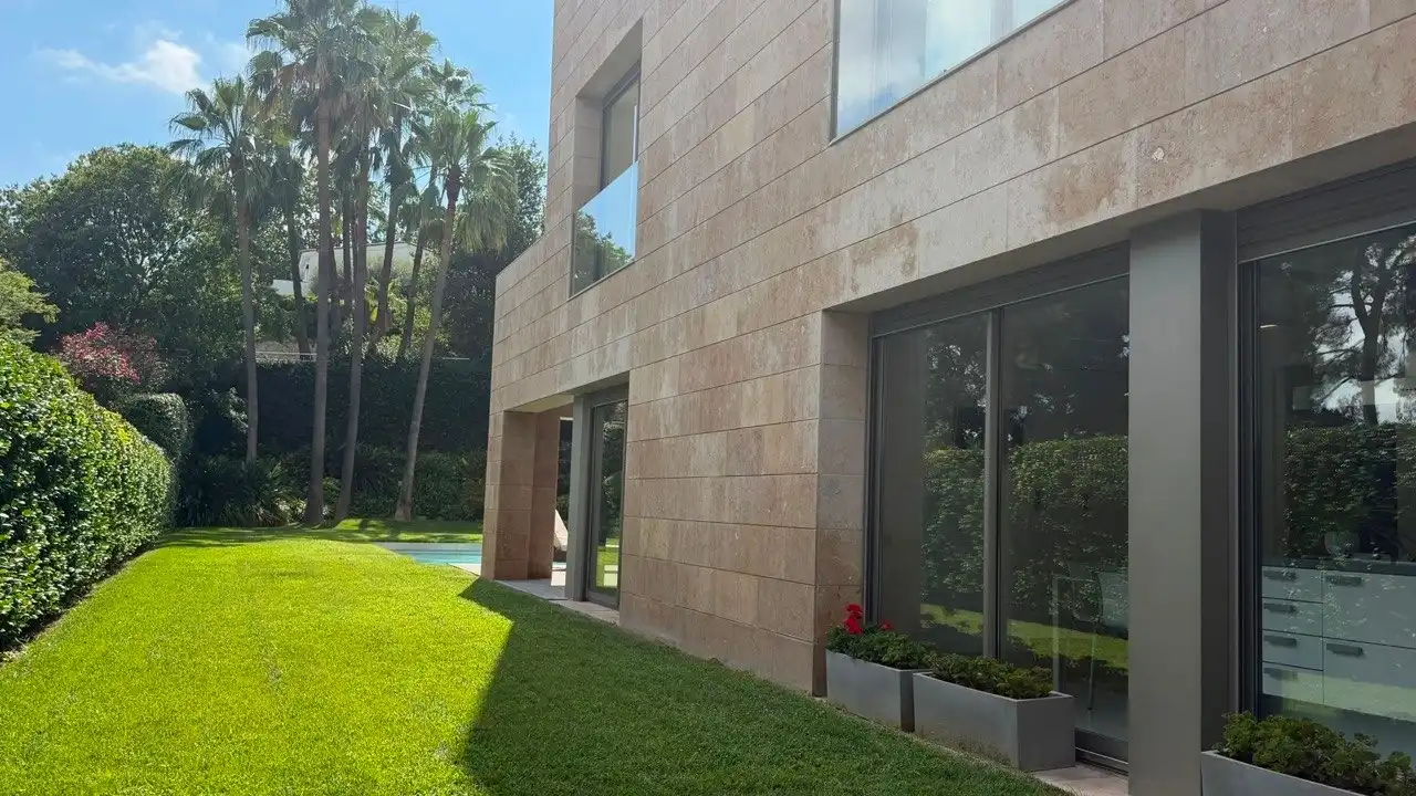 Casa rústica con piscina en venta en Les Corts, imagen 5