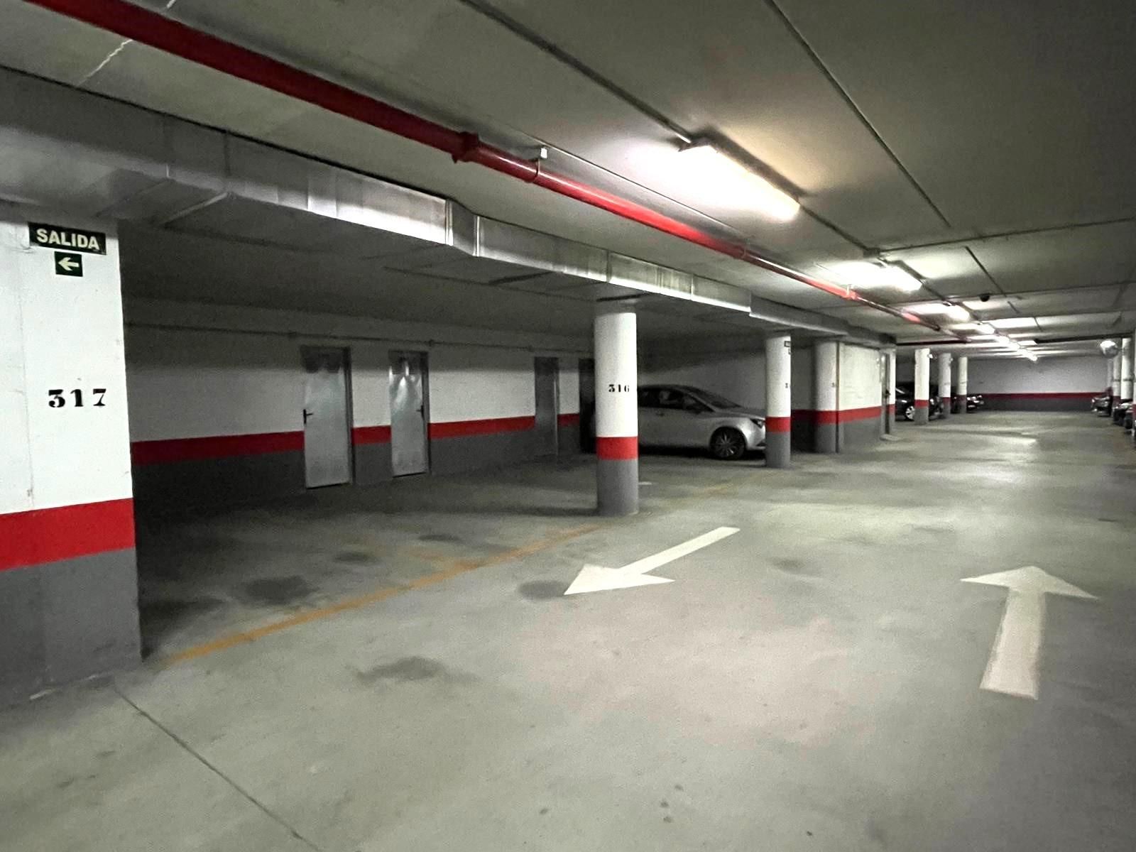 Aparcament de Garatge en venda en Barañain