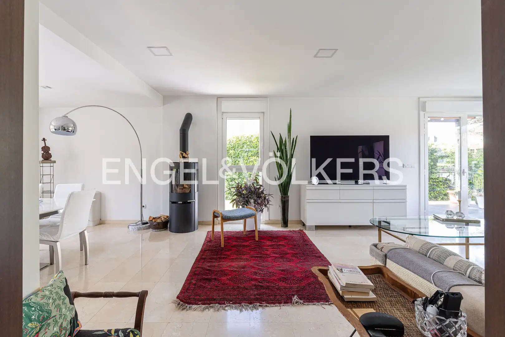 Sala de estar de Casa adosada en venta en Las Rozas de Madrid con Aire acondicionado, Calefacción y Jardín privado