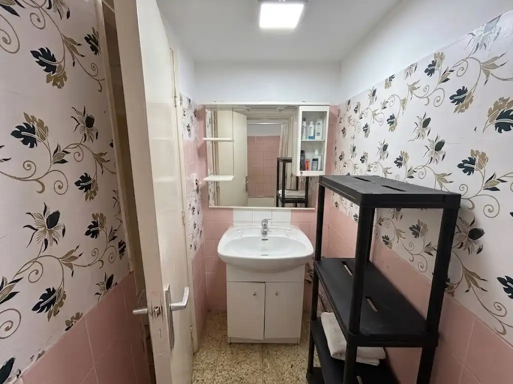Baño de Piso en venta en Terrassa con Terraza