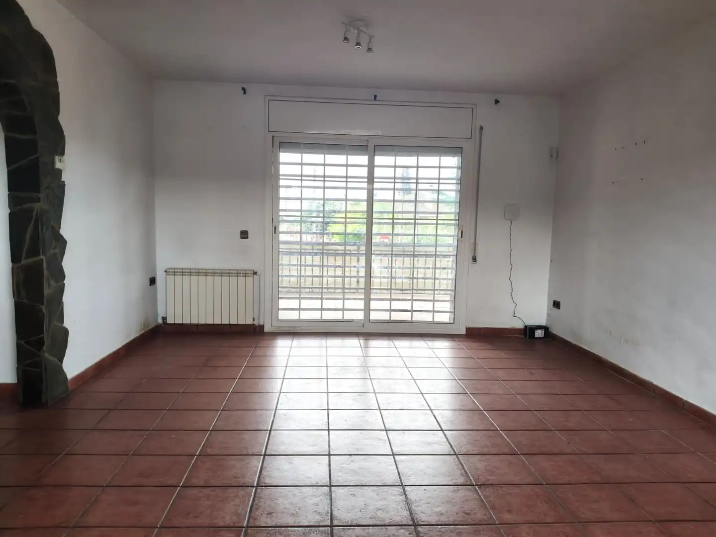 Casa con terraza en venta en Carrer d'Amadeu Víves, imagen 4