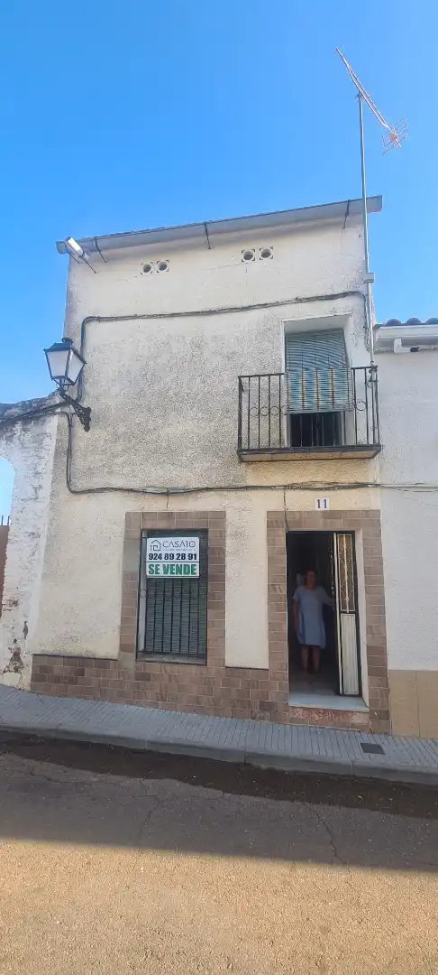 Vista exterior de Casa o chalet en venta en Peraleda del Zaucejo con Terraza