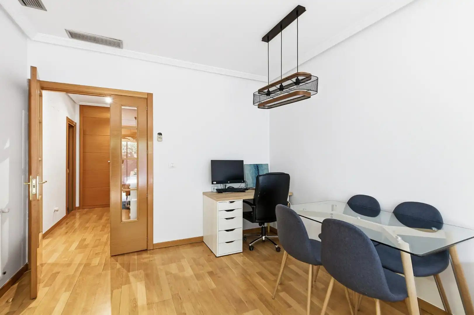 Planta baja en venta en Madrid con Calefacción, Jardín privado y Piscina comunitaria