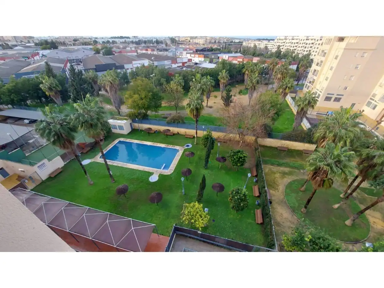 Piscina de Àtic en venda en Jerez de la Frontera amb Terrassa, Traster i Piscina comunitària