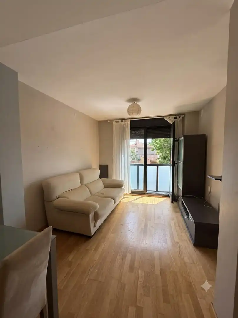 Sala de estar de Piso en venta en Cigales con Parquet, Terraza y Trastero