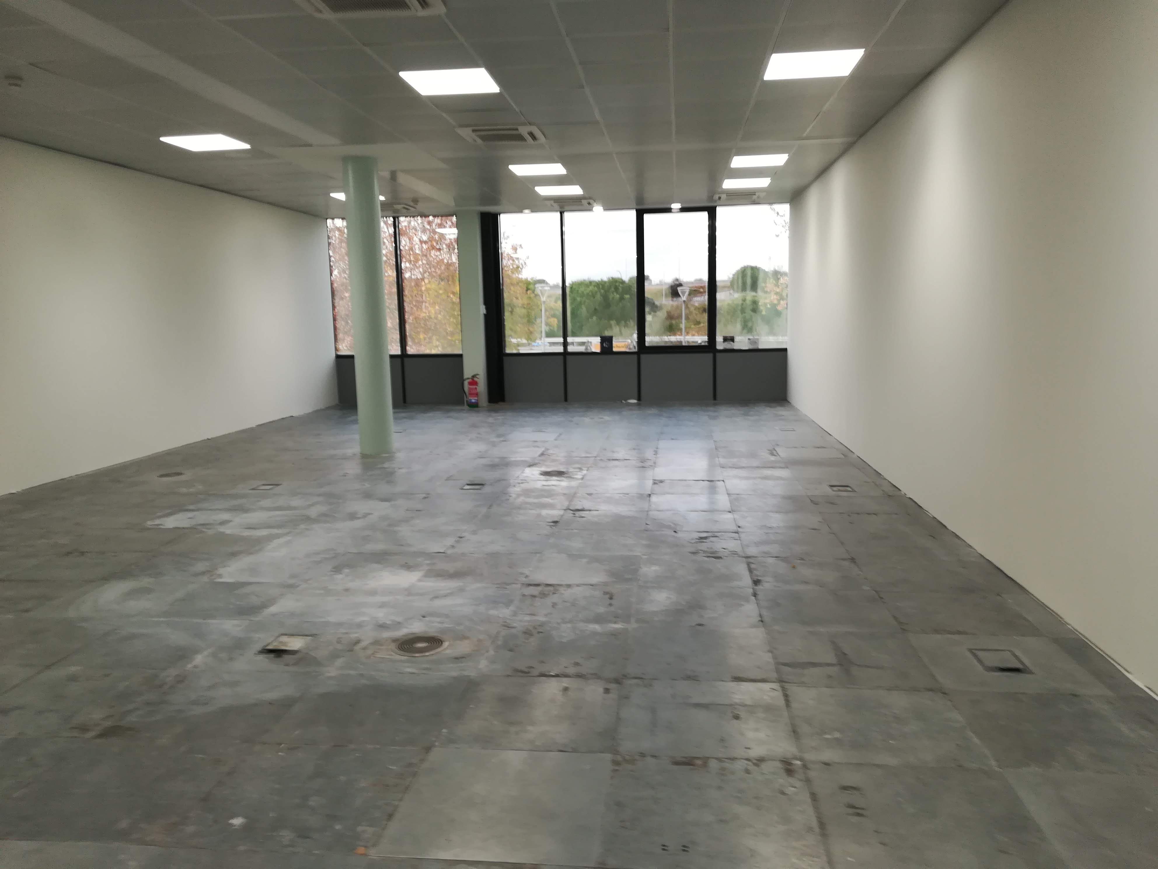 Office to rent in Pozuelo de Alarcón  with Air Conditioner