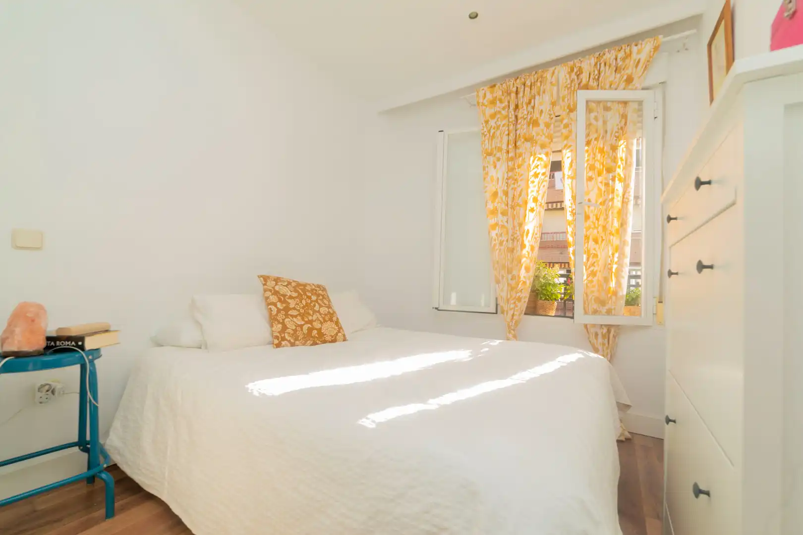 Habitación de Piso de alquiler en Madrid con Aire acondicionado, Calefacción y Amueblado