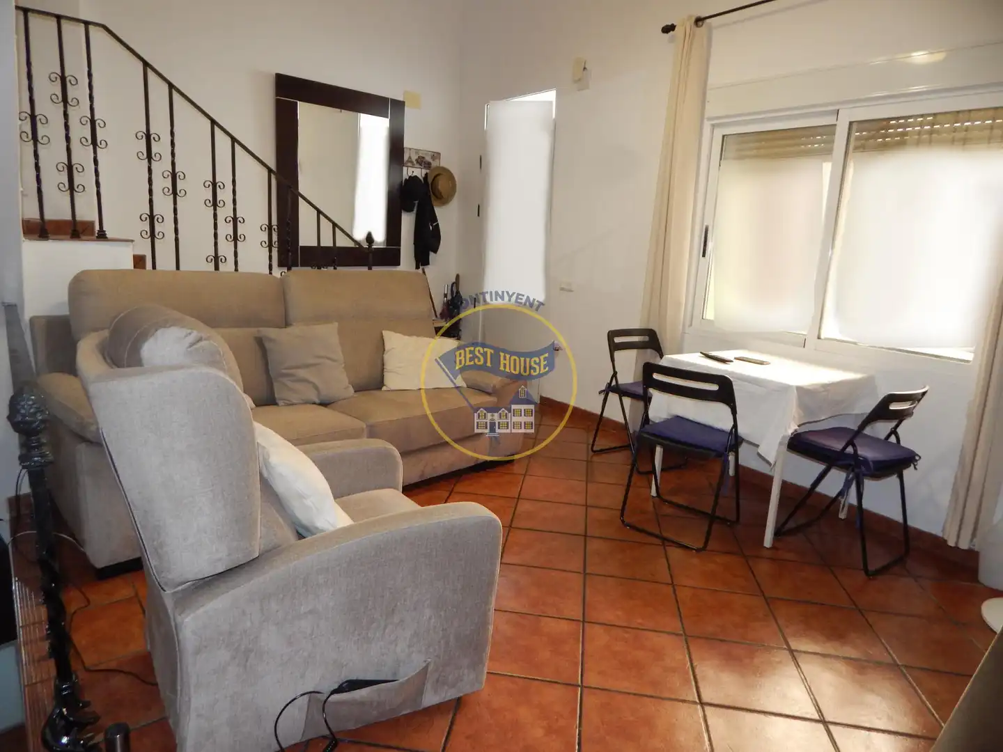 Casa amb terrassa en venda a Sant Josep - Zona Hospital, imagen 2