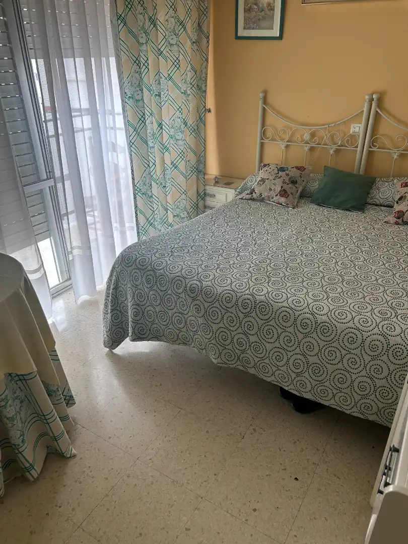 Bedroom of Flat for sale in Vélez-Málaga  with Air Conditioner, Terrace and Furnished
