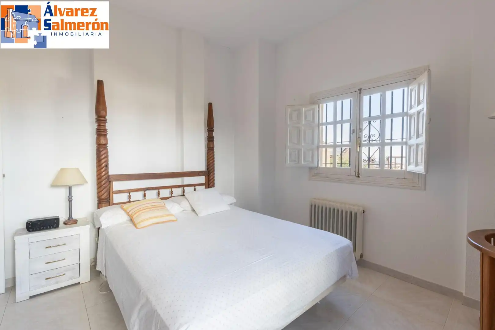 Habitación de Casa o chalet en venta en Altos de la Zubia