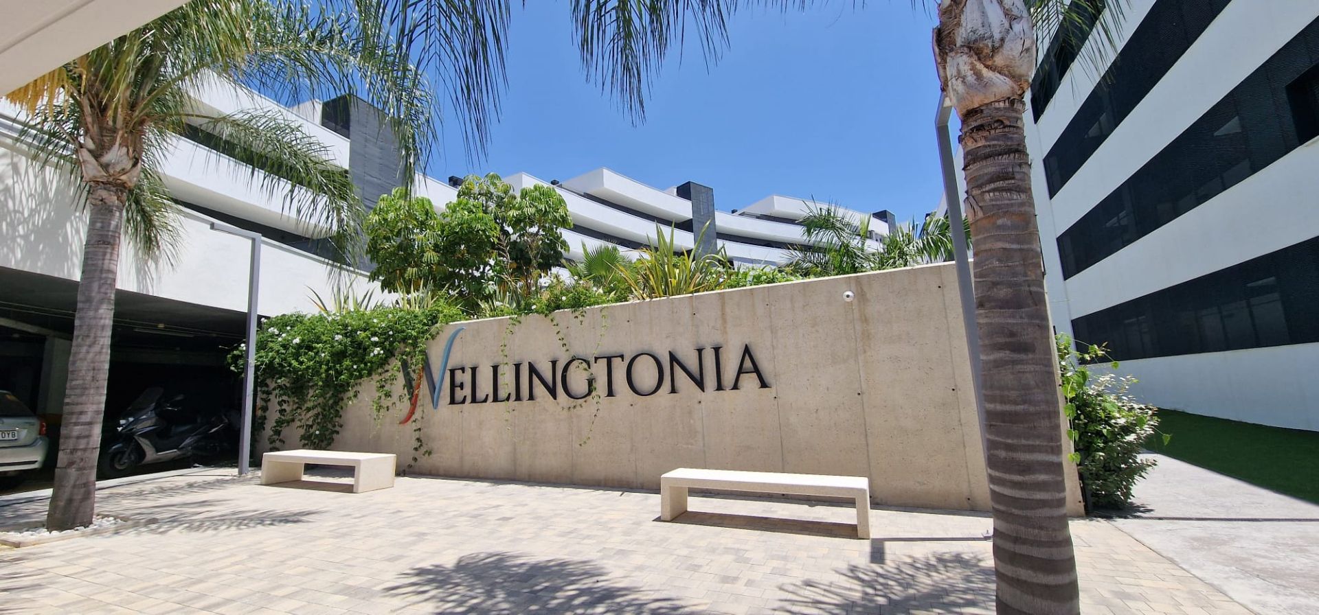 Vista exterior de Ático en venta en Estepona con Aire acondicionado, Calefacción y Terraza
