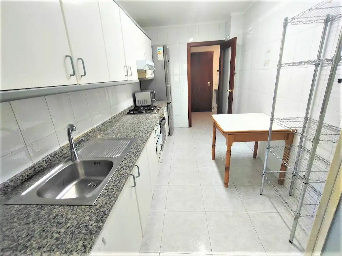 Küche von Wohnung zum Verkauf in Lleida mit Klimaanlage, Heizung und Möbliert