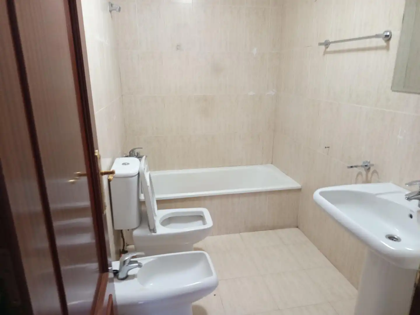 Baño de Casa adosada en venta en Jaén con Calefacción y Terraza