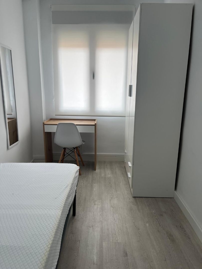 Bedroom of Flat to rent in Benavente  with Heating and Furnished