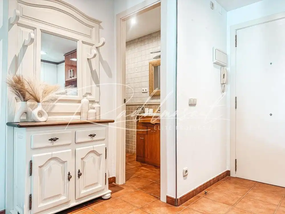 Piso en venta en Salou con Calefacción, Terraza y Amueblado