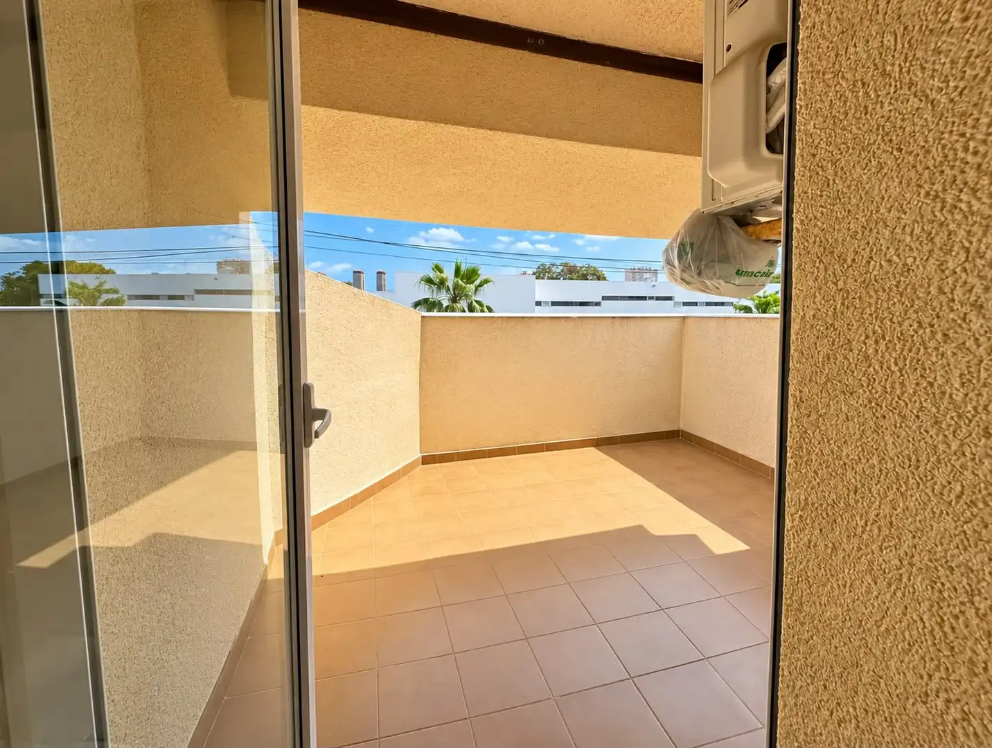 Terraced house with terrace for sale in Calle Versalles 7, imagen 59