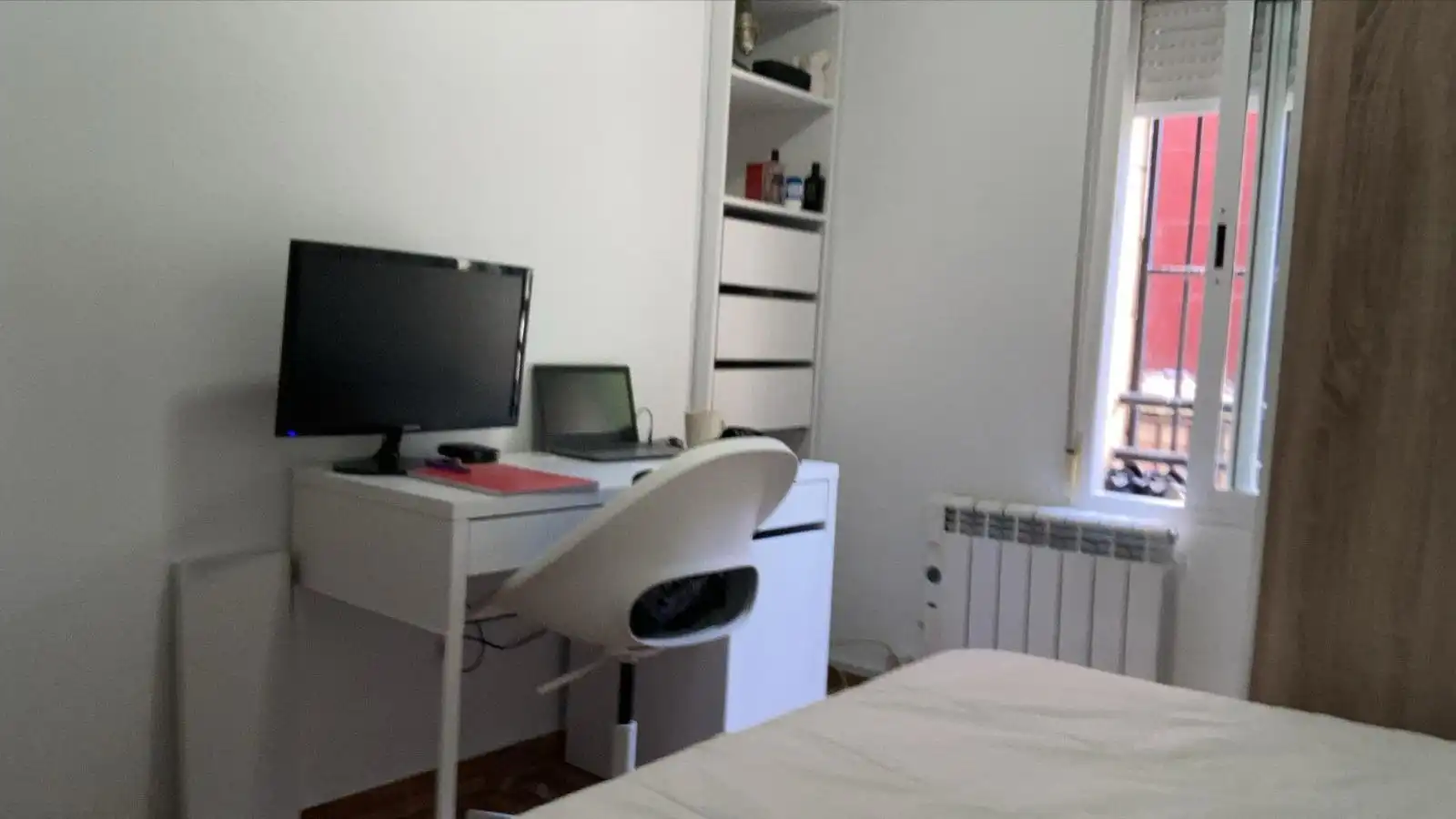 Bedroom of Apartments for rent in Granada