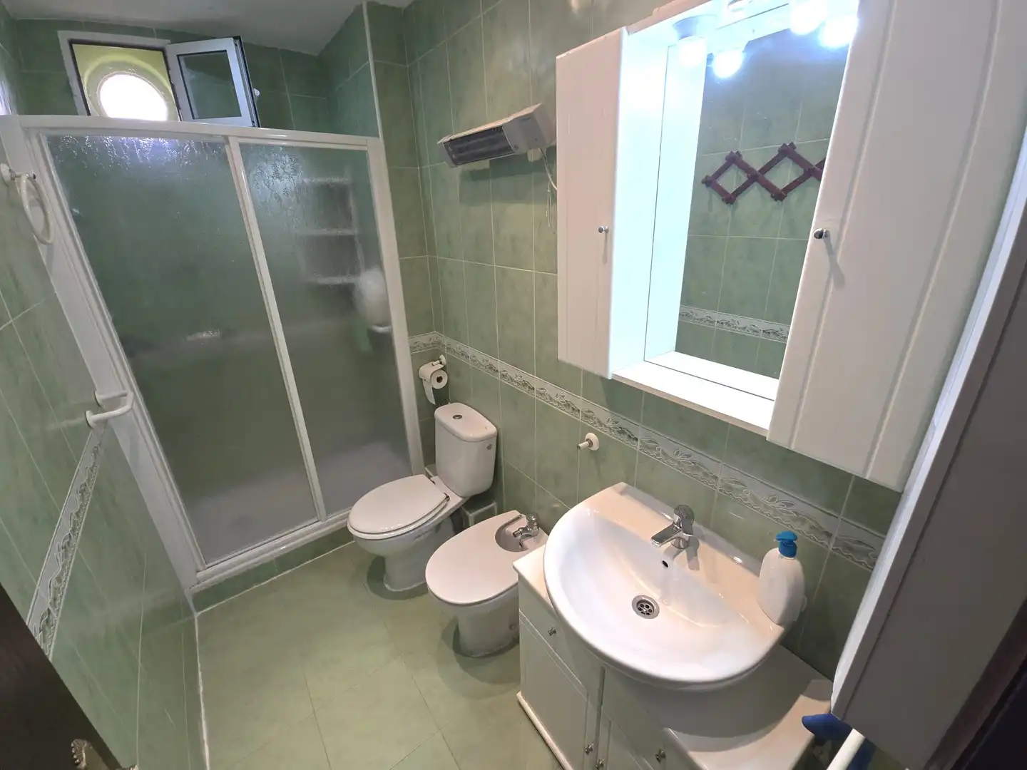 Baño de Piso de alquiler en Cáceres con Aire acondicionado y Amueblado