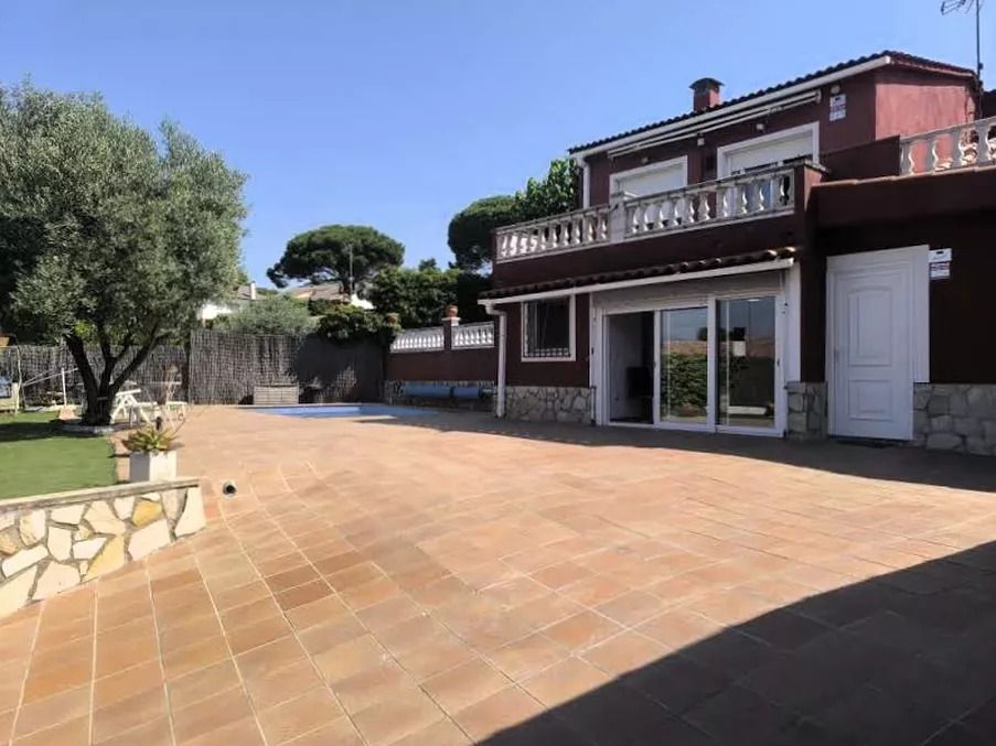 Vista exterior de Casa o xalet en venda en Fogars de la Selva amb Calefacció, Jardí privat i Terrassa