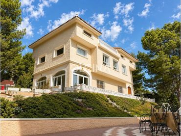 Villa mit Pool zum Verkauf in Partidas de Alicante