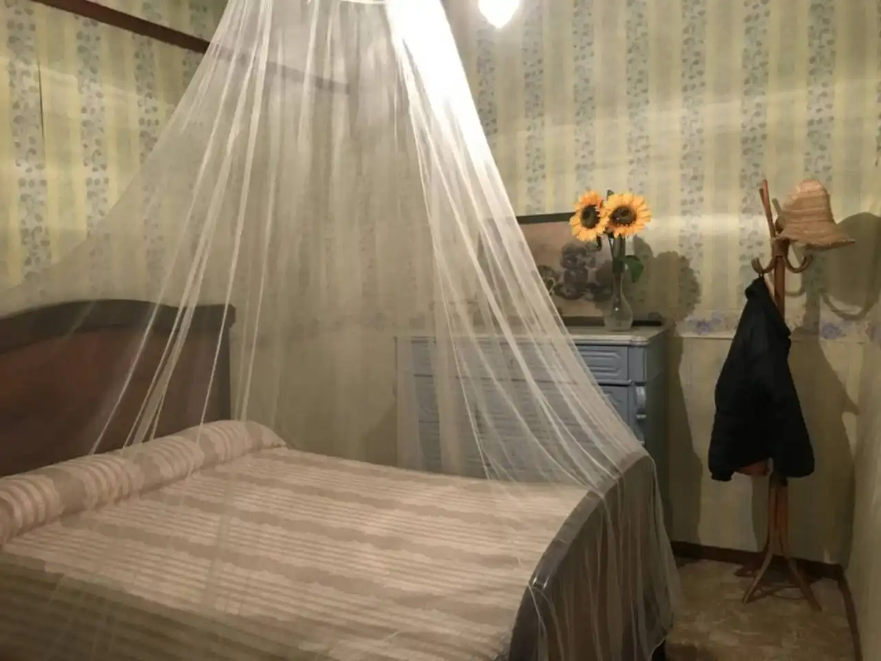 Dormitori de Casa o xalet en venda en Cervera amb Calefacció, Terrassa i Moblat